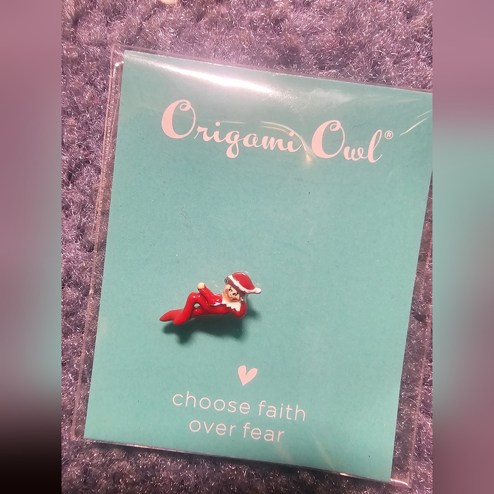 Origami owl elf on a shelf charm